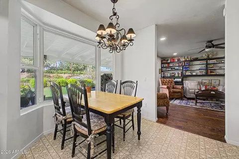 Dining - 4340 E Vermont Ave, Phoenix, AZ 85018 photo 4 of 4