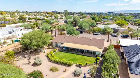 View/Area - 4340 E Vermont Ave, Phoenix, AZ 85018 photo 1 of 15