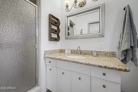 Bath - 4340 E Vermont Ave, Phoenix, AZ 85018 photo 1 of 3