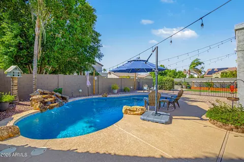 Exterior - 10215 E Lakeview Ave, Mesa, AZ 85209 photo 7 of 8