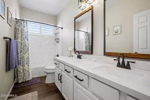 Bath - 10215 E Lakeview Ave, Mesa, AZ 85209 photo 4 of 5