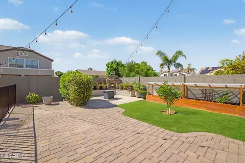 Exterior - 10215 E Lakeview Ave, Mesa, AZ 85209 photo 4 of 8