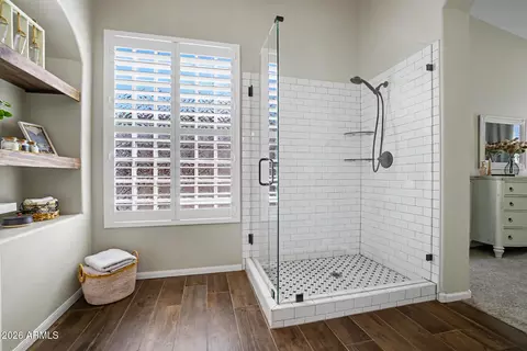 Bath - 10215 E Lakeview Ave, Mesa, AZ 85209 photo 2 of 5