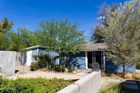 Exterior - 1244 E Palm Ln, Phoenix, AZ 85006 photo 8 of 9