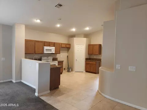 Kitchen - 932 W Carter Rd, Phoenix, AZ 85041 photo 1 of 1