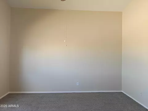Living - 932 W Carter Rd, Phoenix, AZ 85041 photo 4 of 4