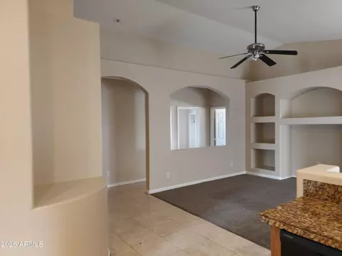 Living - 932 W Carter Rd, Phoenix, AZ 85041 photo 2 of 4