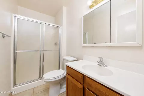 Bath - 2336 E Waltann Ln, Phoenix, AZ 85022 photo 1 of 2