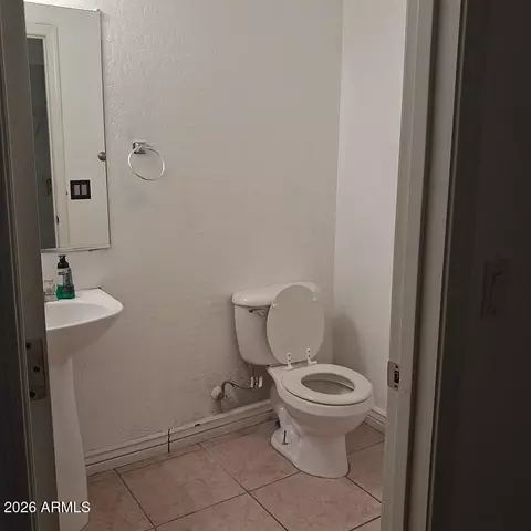 Bath - 6513 W Riva Rd, Phoenix, AZ 85043 photo 1 of 3
