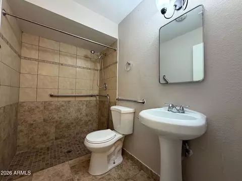 Bath - 6301 W Earll Dr, Phoenix, AZ 85033 photo 3 of 6