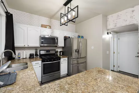 Kitchen - 4139 E Windsor Dr, Gilbert, AZ 85296 photo 2 of 4