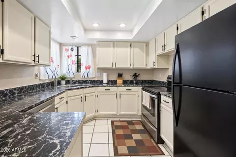 Kitchen - 2455 E Broadway Rd #59, Mesa, AZ 85204 photo 2 of 4