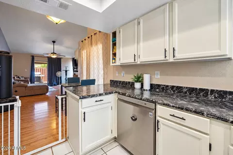 Kitchen - 2455 E Broadway Rd #59, Mesa, AZ 85204 photo 3 of 4