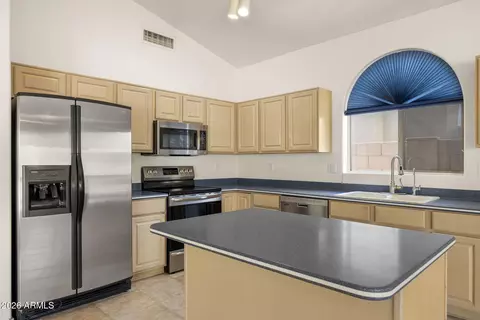 Kitchen - 1726 E Ross Ave, Phoenix, AZ 85024 photo 4 of 4