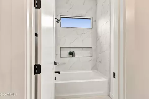 Bath - 1644 E Creek Canyon Rd, Phoenix, AZ 85086 photo 11 of 11