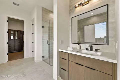 Bath - 1644 E Creek Canyon Rd, Phoenix, AZ 85086 photo 3 of 11