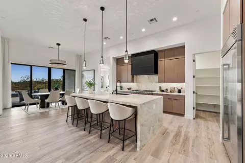 Kitchen - 1644 E Creek Canyon Rd, Phoenix, AZ 85086 photo 2 of 6