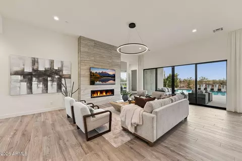 Living - 1644 E Creek Canyon Rd, Phoenix, AZ 85086 photo 2 of 3