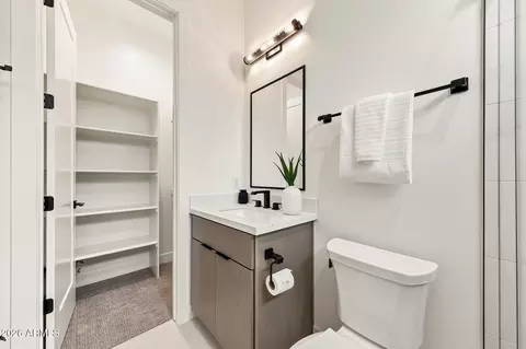 Bath - 1644 E Creek Canyon Rd, Phoenix, AZ 85086 photo 8 of 11