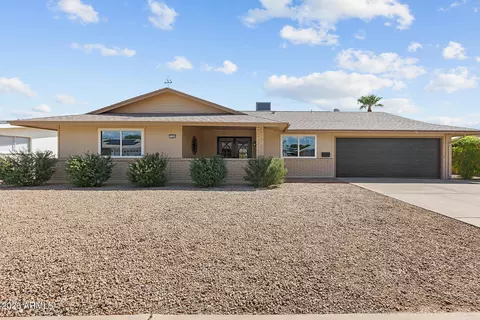 10944 W Saratoga Cir, Sun City, AZ 85351
