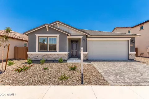 40531 W Michaels Dr, Maricopa, AZ 85138