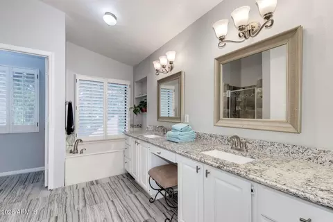 Bath - 1231 E Grandview St, Mesa, AZ 85203 photo 4 of 5