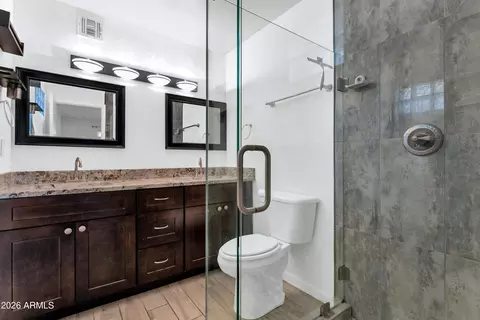 Bath - 3904 E Sahuaro Dr, Phoenix, AZ 85028 photo 2 of 5