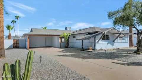 Exterior - 3904 E Sahuaro Dr, Phoenix, AZ 85028 photo 1 of 4