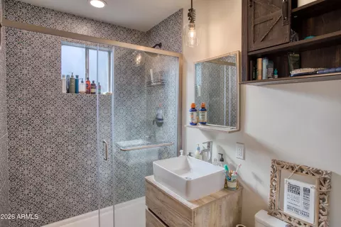 Bath - 8317 W Eagle Dr, Pine, AZ 85544 photo 1 of 1