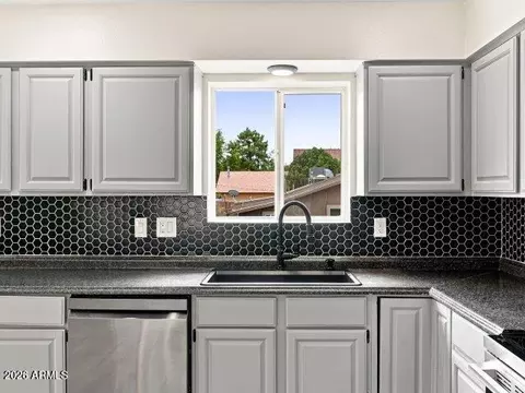 Kitchen - 809 E Frontier St, Payson, AZ 85541 photo 3 of 3