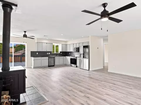 Living - 809 E Frontier St, Payson, AZ 85541 photo 2 of 7