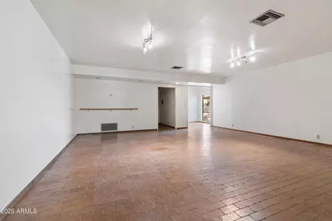 Living - 4140 E San Miguel Ave, Phoenix, AZ 85018 photo 5 of 9