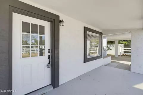 Exterior - 2241 W Morten Ave, Phoenix, AZ 85021 photo 7 of 9