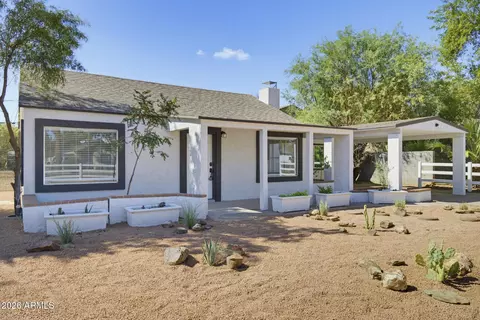 Exterior - 2241 W Morten Ave, Phoenix, AZ 85021 photo 3 of 9