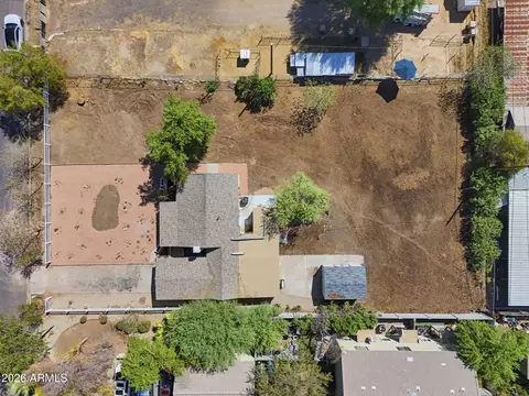 View/Area - 2241 W Morten Ave, Phoenix, AZ 85021 photo 8 of 8