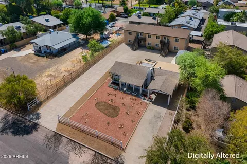 View/Area - 2241 W Morten Ave, Phoenix, AZ 85021 photo 2 of 8