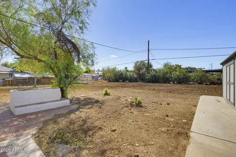 Exterior - 2241 W Morten Ave, Phoenix, AZ 85021 photo 9 of 9