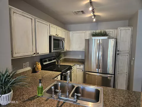 Kitchen - 4330 E Jasper Dr, Gilbert, AZ 85296 photo 2 of 2