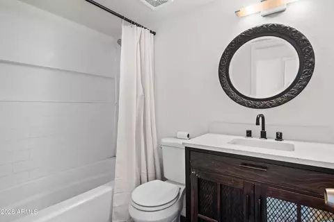 Bath - 4627 E Southgate Ave, Phoenix, AZ 85040 photo 1 of 1