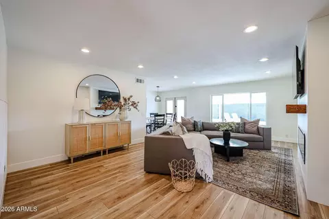 5209 E Beck Ln, Scottsdale, AZ 85254