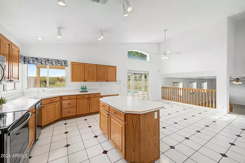 Kitchen - 16840 S 36th Pl, Phoenix, AZ 85048 photo 3 of 4