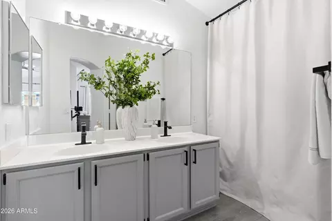 Bath - 3220 E Sierra St, Phoenix, AZ 85028 photo 1 of 3