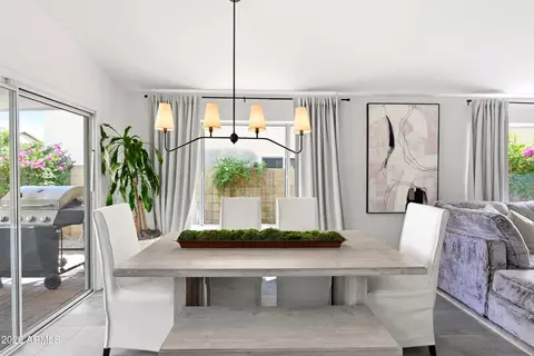 Dining - 3220 E Sierra St, Phoenix, AZ 85028 photo 2 of 3