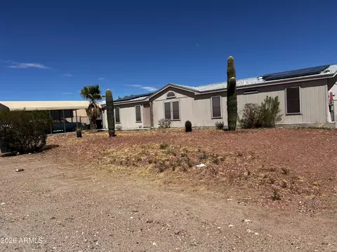 213 Gompers Cir, Morristown, AZ 85342