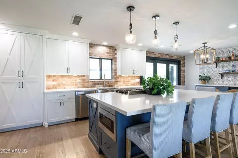 Kitchen - 3229 E Montecito Ave, Phoenix, AZ 85018 photo 2 of 3