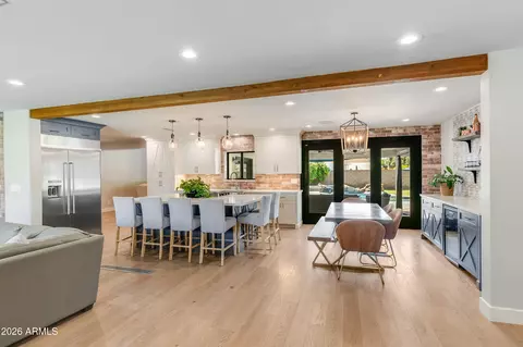 Dining - 3229 E Montecito Ave, Phoenix, AZ 85018 photo 2 of 4