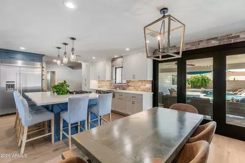 Dining - 3229 E Montecito Ave, Phoenix, AZ 85018 photo 3 of 4