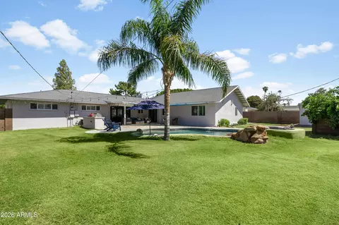 Exterior - 3229 E Montecito Ave, Phoenix, AZ 85018 photo 6 of 9
