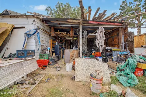 Exterior - 36 S 64th Ave, Phoenix, AZ 85043 photo 6 of 11