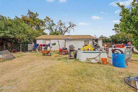 Exterior - 36 S 64th Ave, Phoenix, AZ 85043 photo 7 of 11
